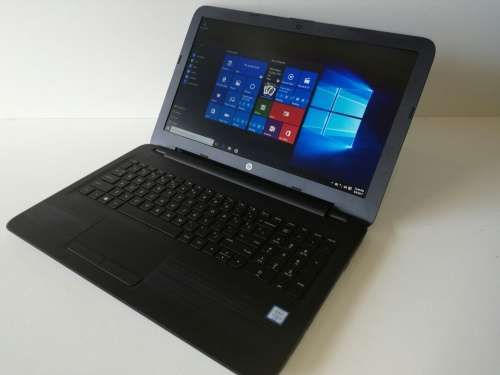 *9.9/10 Condition*IN WARRANTY*IMMACULATE*LATEST SKYLAKE 6TH GEN i5*HP 250 G5*DDR4*AMD RADEON R5*