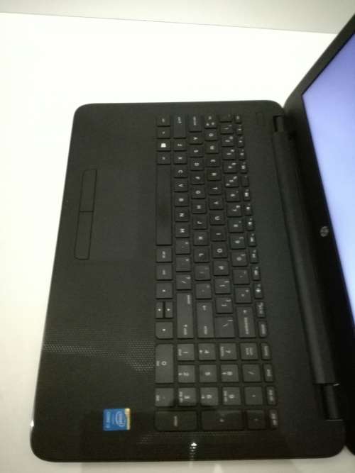 *9/10 Condition*GENERATION 5 i3*HP 250 G4 i3-5005U*4GB DDR3*500GB HDD*OFFICED 2016
