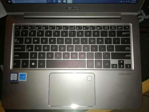 *ZENBOOK*BRAND NEW CONDITION*7th Generation*ASUS Zenbook UX330ua i5-7500*256GB SSD*4GB LPDDR3*