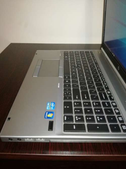 *Military Spec*HP ELITEBOOK 8560P*i7-2620M*RADEON 6470M GRAPHICS*HD+WVA*500GB HDD*