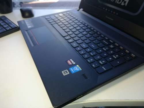 *Buy of the Week*R19000 RETAIL*LENOVO GAMING E50-80*i7-5500U*RADEON R5M330*8GB RAM*1000GB HDD*