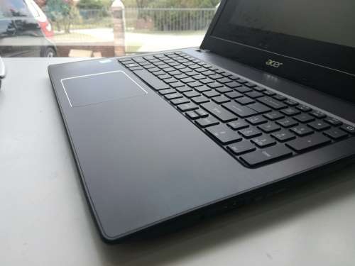 MONSTROUS 6TH GEN i7 BEAUTY*ACER TRAVELMATE P259*256GB SSD*8GB DDR4*256GB SAMSUNG SSD*