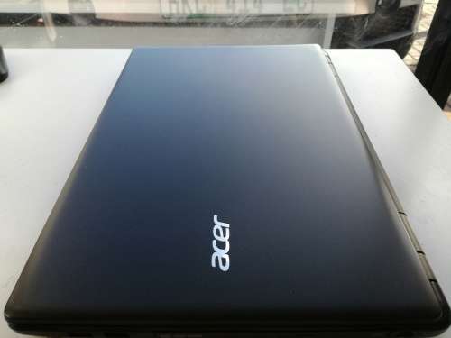 *Beautiful ACER TRAVELMATE TMP256*i5-4010U*4GB RAM*500GB HARD DRIVE*HD DISPLAY*DVD WRITER*