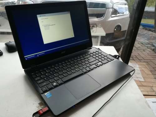 *Beautiful ACER TRAVELMATE TMP256*i5-4010U*4GB RAM*500GB HARD DRIVE*HD DISPLAY*DVD WRITER*