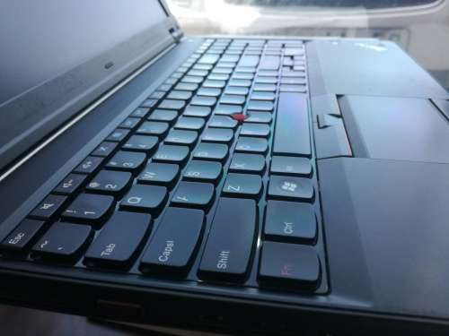 *Great Performance*LENOVO THINKPAD EDGE E520*i5-2430M*MASSIVE 8GB RAM*250GB*HD