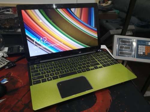 LIMITED EDITION**GAMING**TOSHIBA SATELLITE L50*i7-4700MQ*NVIDIA*QUAD CORE*750GB HDD*8GB RAM*DVD*