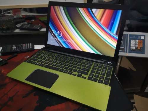 LIMITED EDITION**GAMING**TOSHIBA SATELLITE L50*i7-4700MQ*NVIDIA*QUAD CORE*750GB HDD*8GB RAM*DVD*