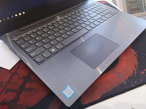 *BEAUTIFUL 8th Gen i5*LENOVO V330*i5-8250U*8GB RAM*500GB**FULL HD**8th gen i5**WARRANTY**