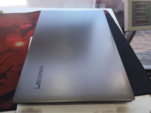 *BEAUTIFUL 8th Gen i5*LENOVO V330*i5-8250U*8GB RAM*500GB**FULL HD**8th gen i5**WARRANTY**