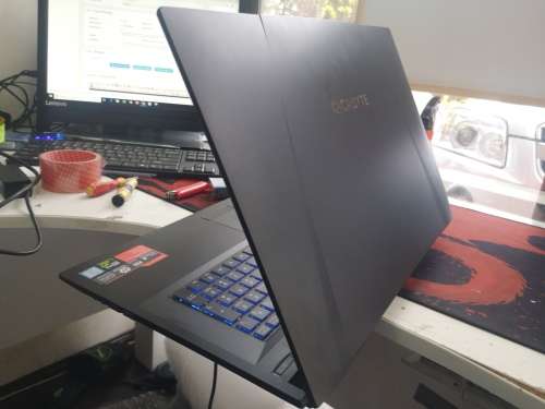 **Ultimate Gamer**GIGABYTE SABER 17*i7-7700HQ*GTX1050*17."FHD*16GB RAM*1000GB HDD*BACKLIT*QUAD CORE*