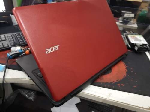 What a Beauty!!***ACER EX2540*LATEST 7TH GEN i5*1000GB HDD*4GB DDR4 RAM*HD DISPLAY*