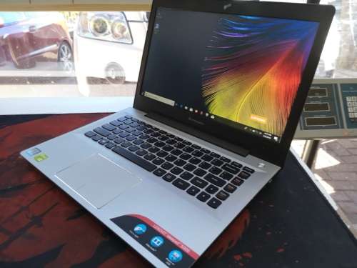 ***Monstrous SPEC Beauty!*LENOVO 500S*i5-6200U*FHD*NVIDIA 920M*BACKLIT KEYBOARD*1000GB HDD*