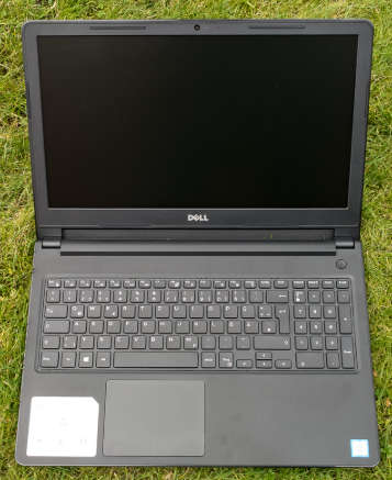 ***Monstrous Spec***DELL VOSTRO 3568*7th gen i5-7200U*WARRANTY2020*EVO 250GB SSD*8GB DDR4*