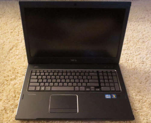 *AMAZING DELL VOSTRO i7*17.3" Quad core*HD+*2000GB SSHD*12GB RAM*NVIDIA GT525*