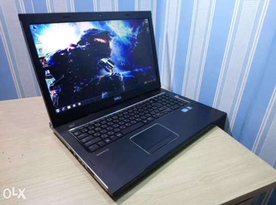 *AMAZING DELL VOSTRO i7*17.3" Quad core*HD+*2000GB SSHD*12GB RAM*NVIDIA GT525*