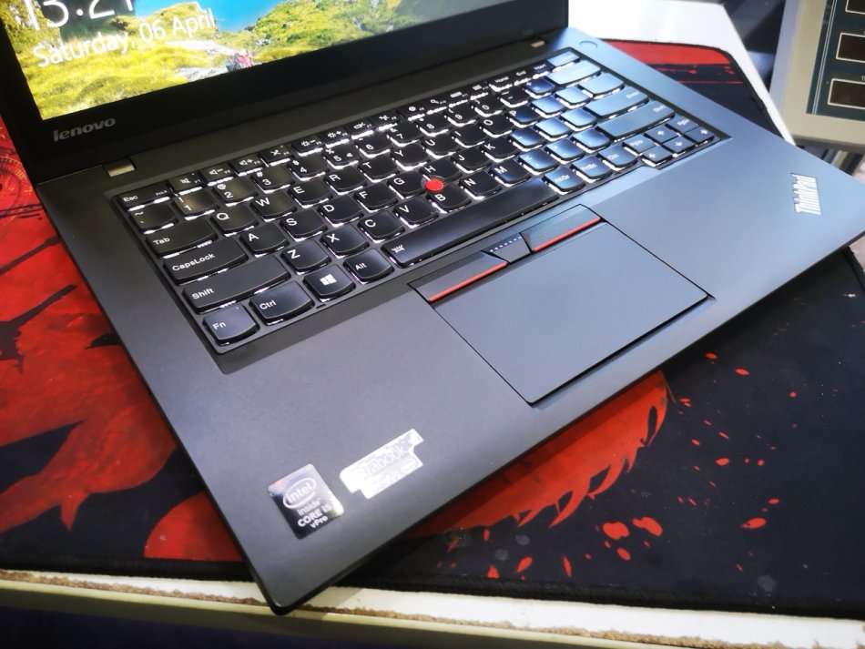 *AMAZING TOUCHSCREEN ULTRABOOK*LENOVO THINKPAD T450*i5-5300U*8GB RAM*240GB SSD*3G*HD+*