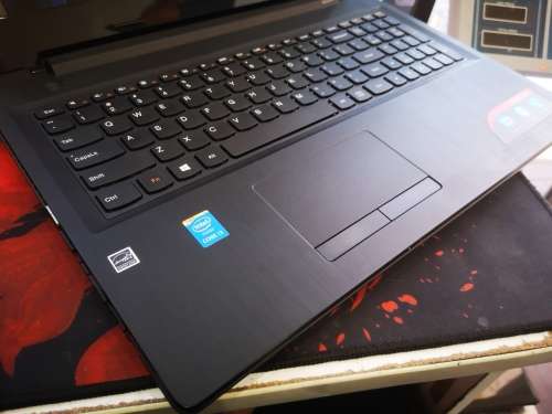 MINT!*SLIM DESIGN*LENOVO G50*I3-4030U*MASSIVE 1000GB HDD*6GB RAM*HD DISPLAY*DVD WRITER*