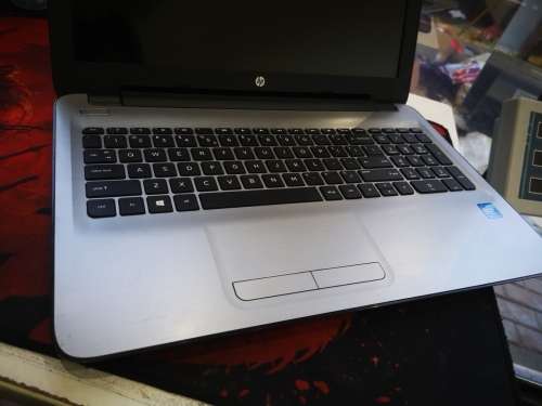 *Excellent Condition*HP 15*6TH GEN*N3060*4GB DDR4*500GB HDD*