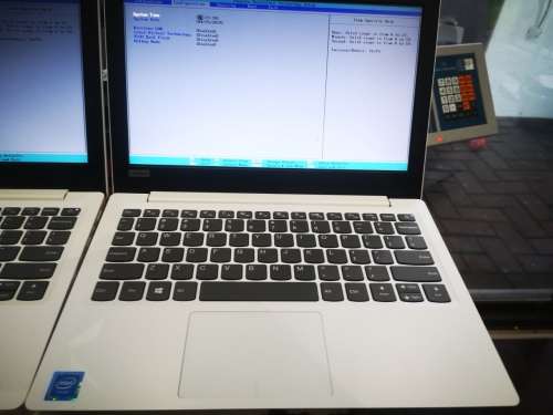 STUNNING!***AS NEW 7TH GEN***LENOVO IDEAPAD 120*7TH GEN N3350*2GB RAM*32GB INAND HDD*WARRANTY2019*