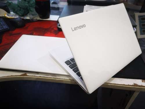 STUNNING!***AS NEW 7TH GEN***LENOVO IDEAPAD 120*7TH GEN N3350*2GB RAM*32GB INAND HDD*WARRANTY2019*
