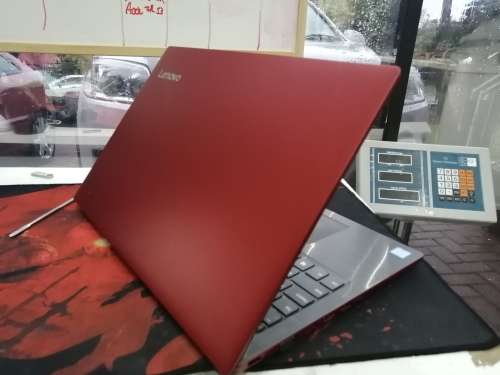 Monstrous 8th Gen Beauty*LENOVO V330*i5-8250U*8GB RAM*500GB**FULL HD**8th gen i5**WARRANTY**
