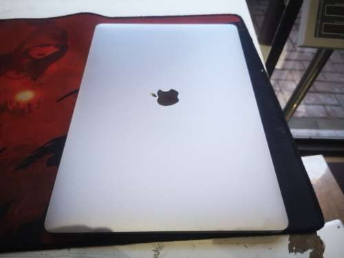 1ST BID!*MACBOOK PRO 15"TOUCHBAR*2017*i7-7700HQ*16GB RAM*512GB SSD*RADEON PRO*