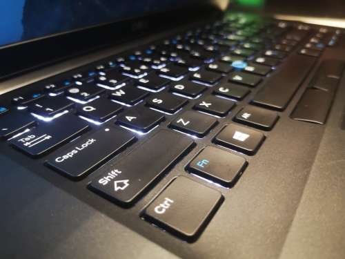 *Amazing!*BEST ON AUCTION*DELL LATITUDE 7490*8TH GEN i7*i7-8650U*8GB*256GB SSD*FHD