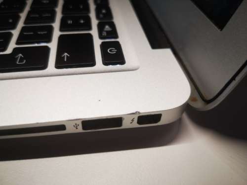 Ultimate AIR!*HIGH SPEC!**Apple Macbook Air*EARLY 2015*i5-5250U*8GB RAM*256GB SSD*BACKLIT*