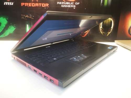 late entry!*AMAZING DELL VOSTRO i7*17.3" Quad Core*HD+*EVO 250GB SSD*8GB RAM*NVIDIA GT