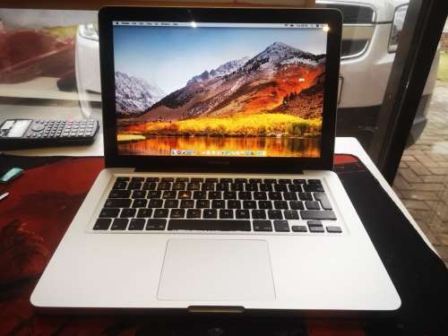 **MONSTROUS SPEED**APPLE MACBOOK PRO i7*8.1*DVD*12GB RAM*256GB SSD*