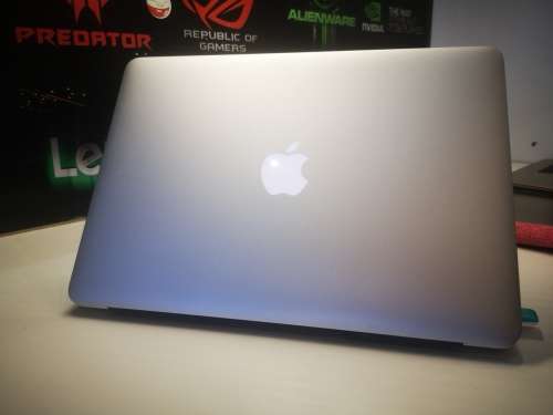 1ST BID TAKES!*IMMACULATE**Apple Macbook Air*EARLY 2015*i5-5250U*8GB RAM*128GB SSD*BACKLIT*