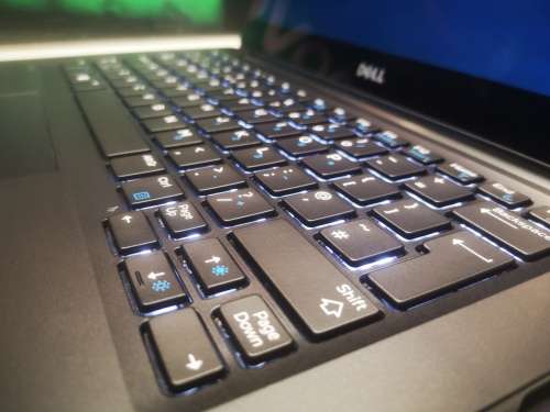 DELL CARBON!*Ultimate Ultrabook*DELL CARBON 7280*i5VPRO7300U*TOUCHSCREEN*8GB*128GB SSD*FHD*WARRANTY