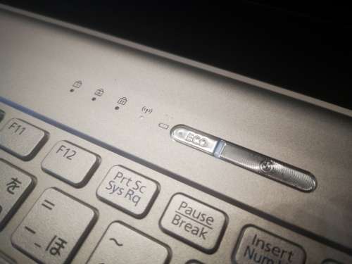 *High Spec Beauty!*FUJITSU LIFEBOOK SH75/W*i5-6200U*12GB DDR4*500GB HDD*FHD*