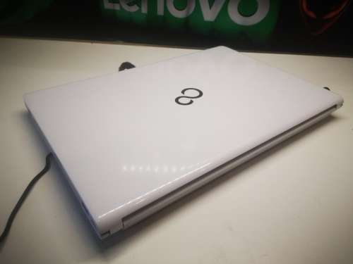 *High Spec Beauty!*FUJITSU LIFEBOOK SH75/W*i5-6200U*12GB DDR4*500GB HDD*FHD*