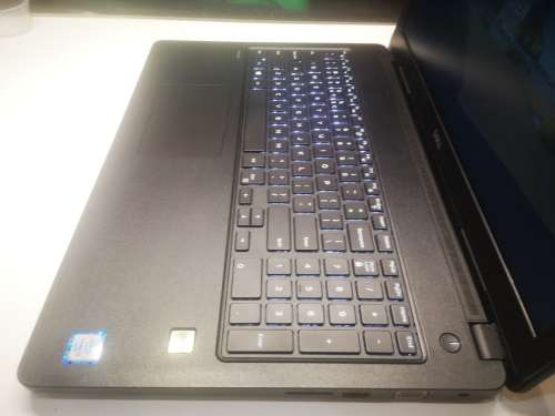 1st bid takes!*DELL LATITUDE 3580*i3-6006U*8GB*128GB SSD*RADEON R5*FHD*WARRANTY