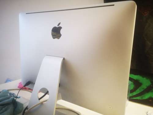 LATE ENTRY*AWESOME!*APPLE IMAC i3*FULL HD 21.5"*8GB RAM*1000GB HDD*RADEON GRAPHICS*