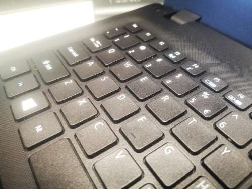 EXCELLENT SPEC*6th GEN i5*LATEST TECH*ACER TRAVELMATE P258-M*i5-6200U*1000GB*8GB RAM*