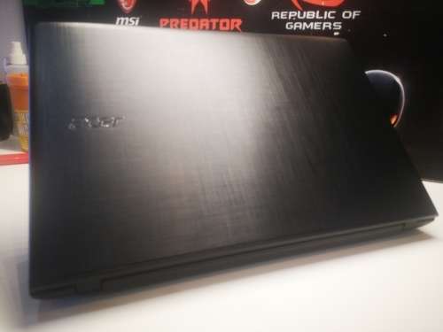 STUNNING*LATEST TECH*ACER TRAVELMATE P259*i5-7200u*8GB DDR4*1000gb HDD*HD620