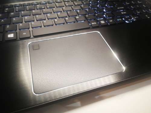 STUNNING*LATEST TECH*ACER TRAVELMATE P259*i5-7200u*8GB DDR4*1000gb HDD*HD620