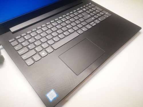 HIGH SPEC!*QUAD CORE 8th Gen i7*LENOVO 130*i7-8550U*8GB DDR4*1000GB HDD*UHD620*