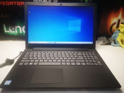 HIGH SPEC!*QUAD CORE 8th Gen i7*LENOVO 130*i7-8550U*8GB DDR4*1000GB HDD*UHD620*