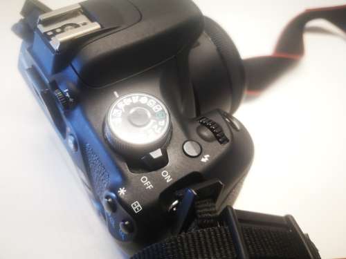 AS NEW-CANON EOS 1200D-18MEGA PIXEL-DIGIC4-FULL HD VIDEO-ISO 6400-50MM CANON LENS