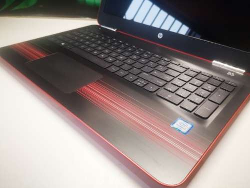 HIGH SPEC-HP PAVILION 15-i3-6100u-6GB DDR-41000GB HDD-BANGandOLUFSEN SOUND-FULL HD