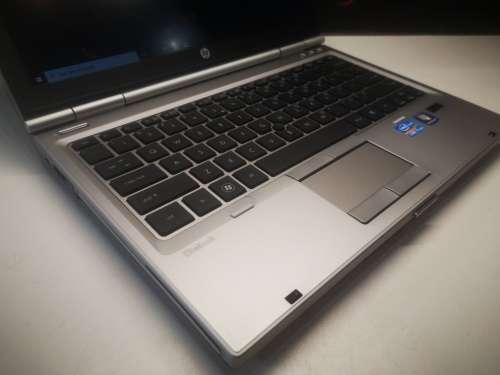 *HIGH SPEC*HP ELITEBOOK 2560P*i7-2620M*8GB RAM*500GB HDD*3G*