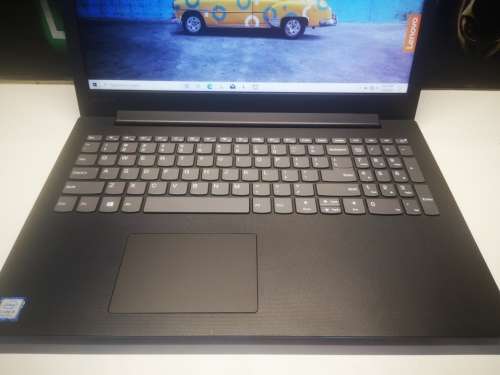 BEAUTIFUL!*HIGH SPEC!*QUAD CORE 8th Gen i7*LENOVO 130*i7-8550U*8GB DDR4*1000GB HDD*UHD620*