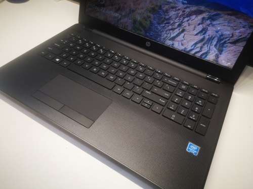 *AS NEW!*10TH GEN!*TOUCHSCREEN*HP 15*PENTIUM SILVER N5000*4GB RAM*1000GB HDD*