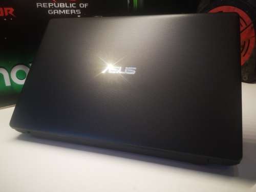 ICE COOL TECH*ASUS PRO X551C*i3-3217U*4GB DDR3*500GB HDD*SONICMASTER*INSTANT ON*