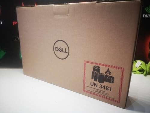 BRAND NEW! BOXED!*10/10*8TH GENERATION*DELL LATITUDE 3310*CELERON 4205U*4GB DDR4*64GB SSD*