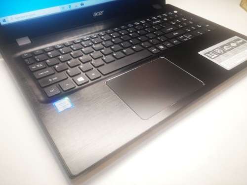 MINT CONDITION!*ACER ASPIRE 15*LATEST 6TH GEN i5*i5-6200U*4GB RAM*1000GB HDD*