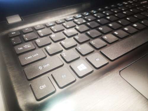 MINT CONDITION!*ACER ASPIRE 15*LATEST 6TH GEN i5*i5-6200U*4GB RAM*1000GB HDD*